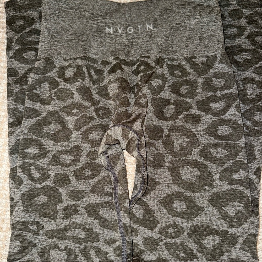NVGTN khaki green  Leopard Pattern Leggings